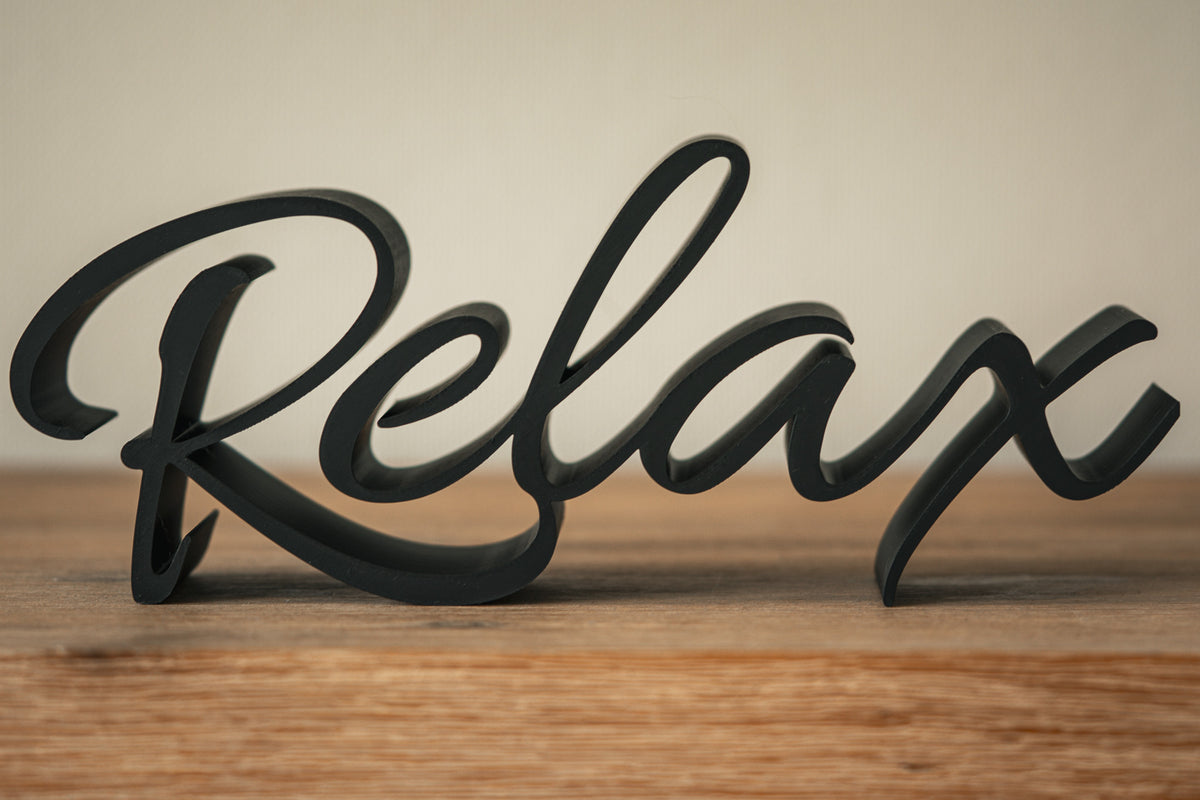 Lettering "Relax"