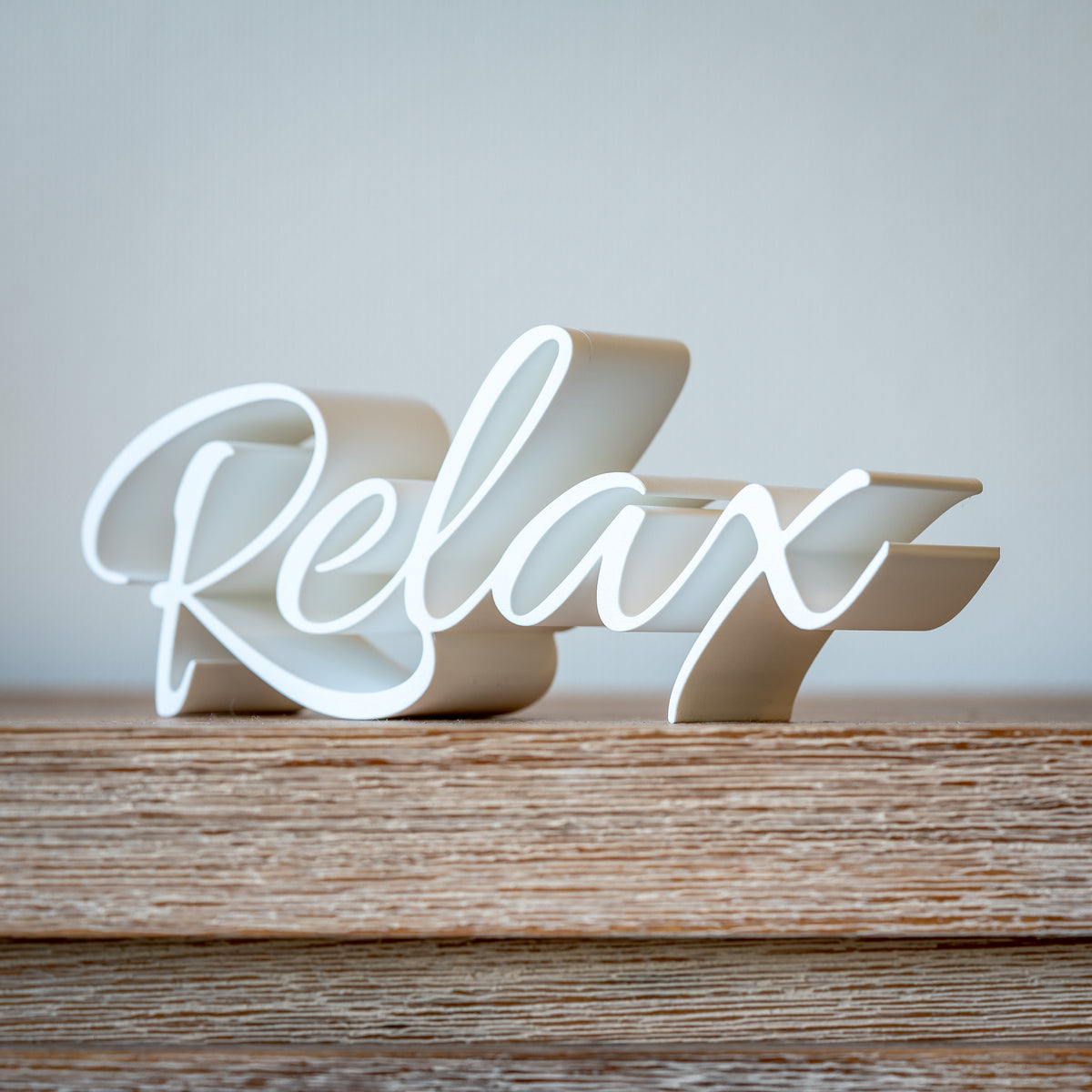 Lettering "Relax"