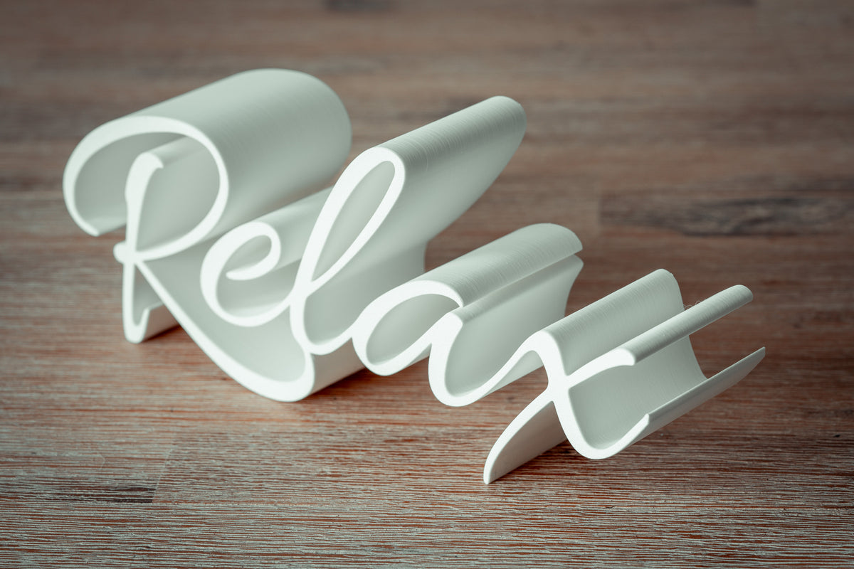 Lettering "Relax"