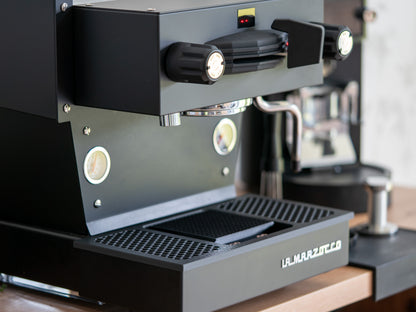 La Marzocco Linea Mini – Acaia Lunar Drip Tray with Rubber Mat
